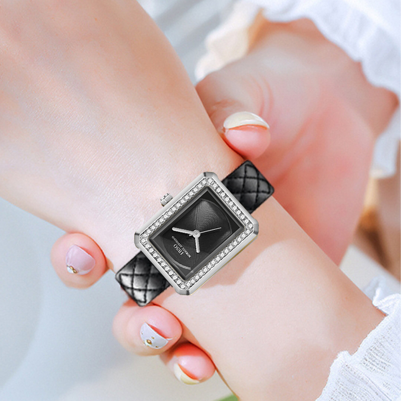 Orologio da donna in pelle di  - Luxury Watch All Black recensione e prezzo